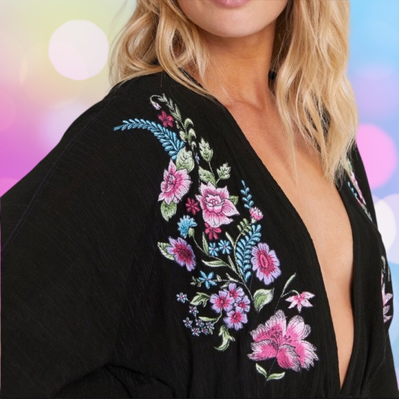 (50% OFF) NWT Spiritual Gangster Zella Floral Embroidered Romper M SOLD OUT ITEM - Picture 6 of 7